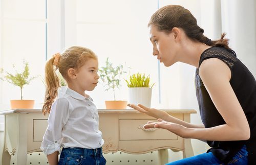Read more about the article Seu filho repete tudo o que você diz? Como fazer uma criança autista superar a ecolalia